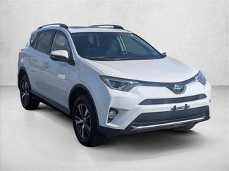 Used 2018 Toyota RAV4 XLE video 2