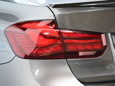 Used 2018 BMW M3 RWD image 14