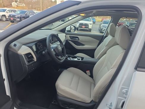 Certified 2026 Nissan Rogue SV w/ SV Premium Package image 14