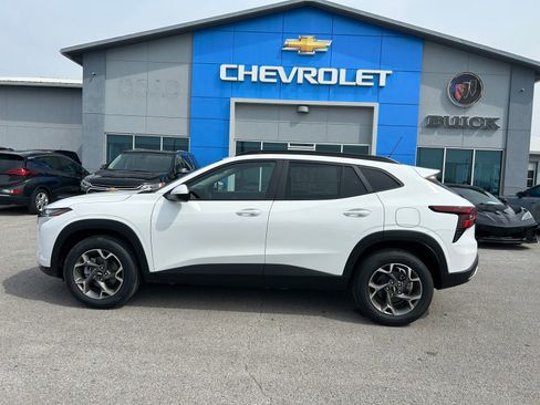 New 2026 Chevrolet Trax LT w/ Driver Confidence Package image 4