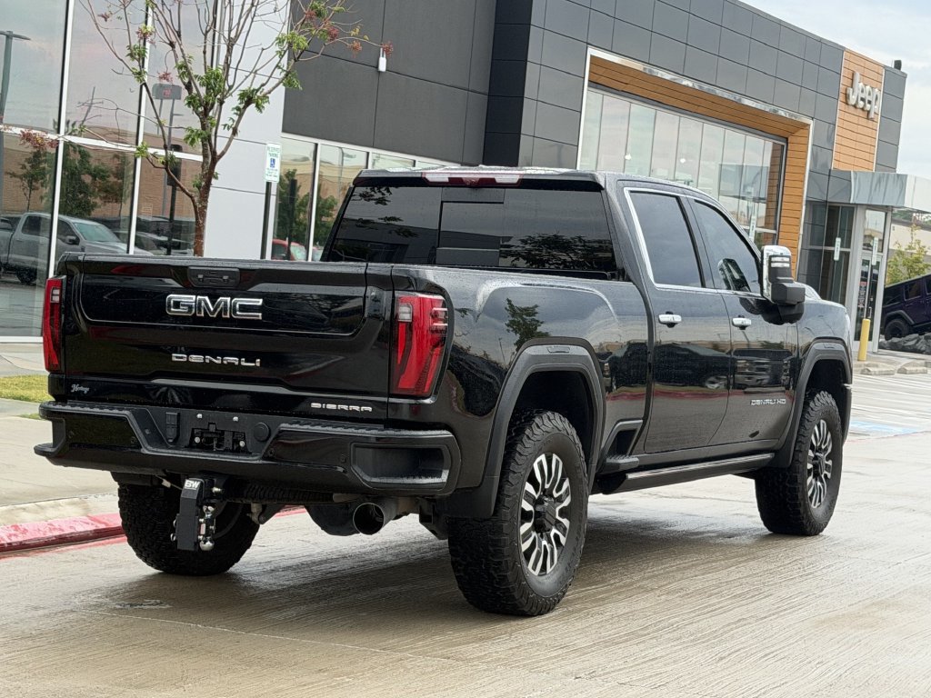 Used 2025 GMC Sierra 2500 Denali Ultimate AWD/4WD image 4