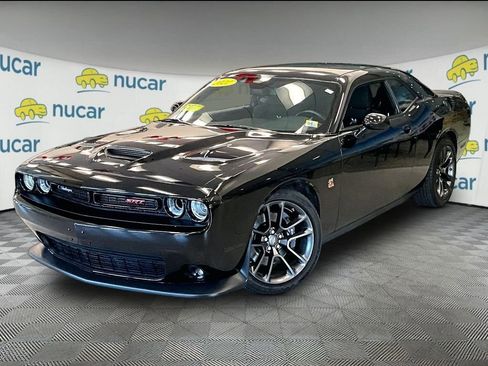 Used 2022 Dodge Challenger R/T Scat Pack RWD image 3