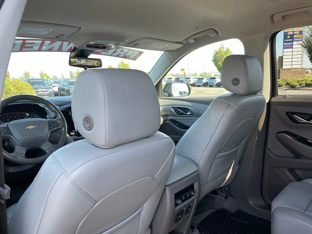 Used 2019 Chevrolet Traverse LT w/ LT Premium Package AWD/4WD image 27