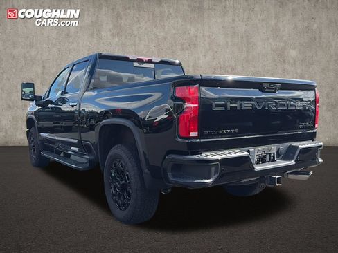 Used 2024 Chevrolet Silverado 2500 High Country w/ Technology Package AWD/4WD image 7
