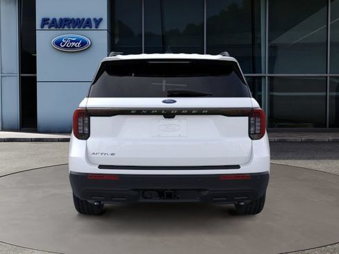 Used 2025 Ford Explorer Active RWD image 6