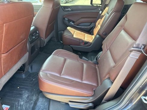 Used 2018 Chevrolet Tahoe Premier AWD/4WD image 18