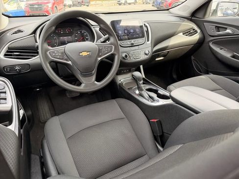 Used 2025 Chevrolet Malibu LT image 5