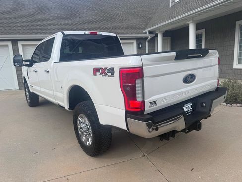 Used 2017 Ford F350 Lariat w/ Lariat Ultimate Package AWD/4WD image 4