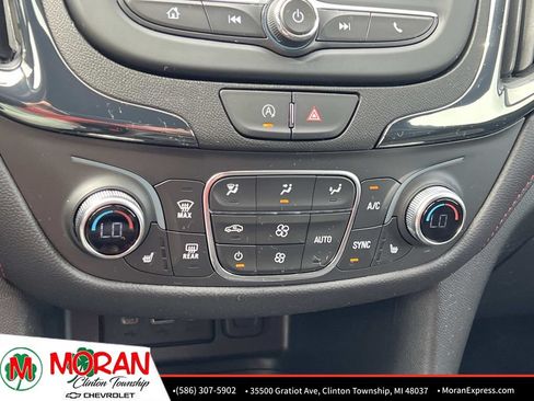 Certified 2024 Chevrolet Equinox RS FWD image 23