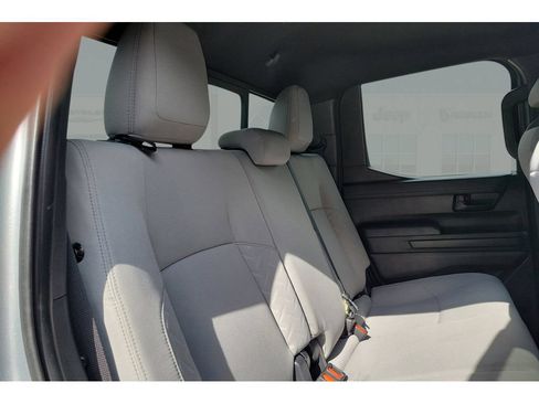 Used 2024 Toyota Tacoma SR5 w/ SR5 Upgrade Package AWD/4WD image 16