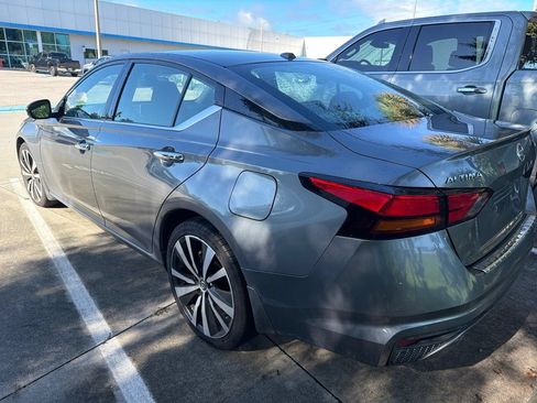 Used 2019 Nissan Altima 2.5 Platinum AWD/4WD image 4