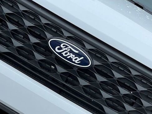 New 2026 Ford Maverick XL image 3