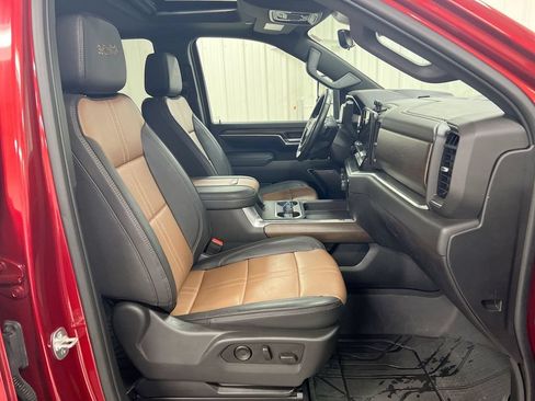 Used 2025 Chevrolet Silverado 3500 High Country w/ High Country Premium Package AWD/4WD image 18