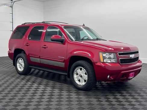 Used 2013 Chevrolet Tahoe LT w/ Luxury Package AWD/4WD image 7