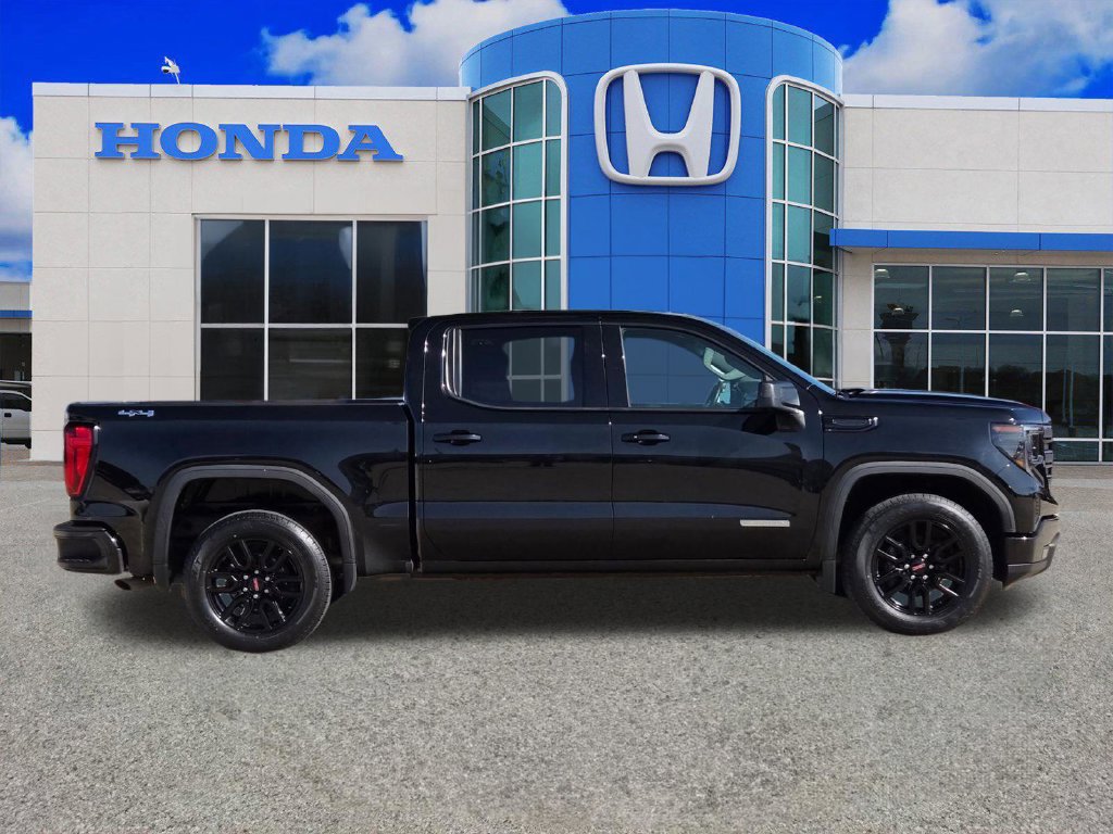 Used 2023 GMC Sierra 1500 Elevation AWD/4WD image 2