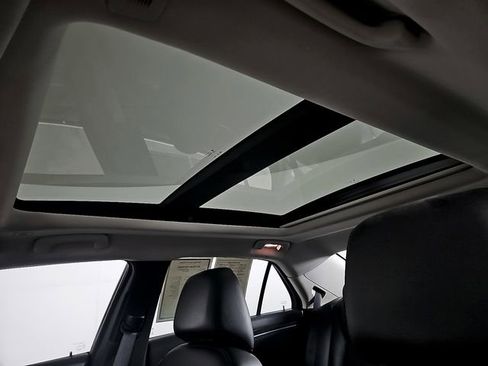 Used 2017 Chrysler 300 Limited w/ Value Package image 14