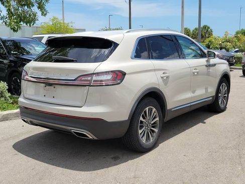 Certified 2022 Lincoln Nautilus FWD w/ Premium Package image 6