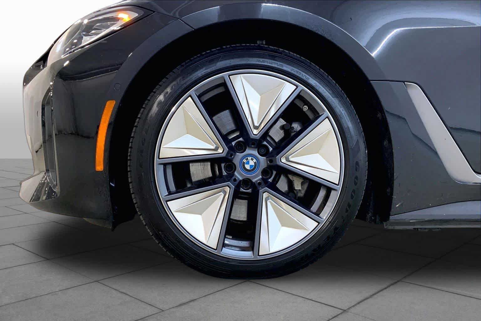 Used 2024 BMW i4 xDrive40i w/ Convenience Package AWD/4WD image 10
