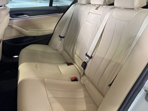 Certified 2022 BMW 530i xDrive w/ Convenience Package image 8