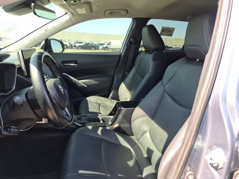 Used 2023 Toyota Corolla Cross XLE FWD image 8
