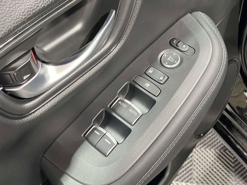 New 2026 Honda HR-V EX-L image 18