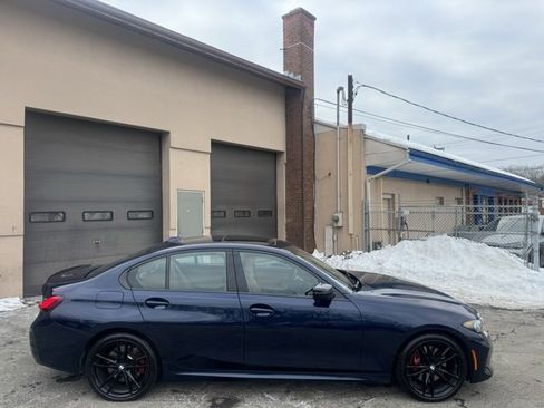 Used 2023 BMW 330i xDrive Sedan w/ M Sport Package image 4