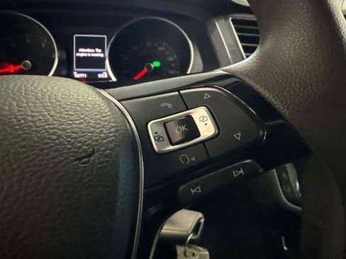 Used 2018 Volkswagen Tiguan S image 26