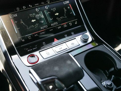 Used 2024 Audi RS Q8 AWD/4WD image 24
