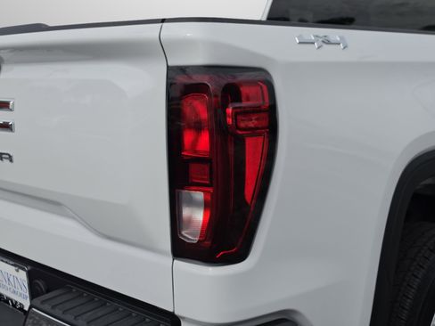 Certified 2024 GMC Sierra 1500 Pro w/ Pro Value Package AWD/4WD image 14