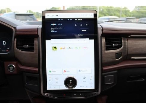 Used 2022 Ford Expedition Max Limited AWD/4WD image 29