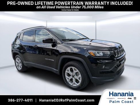 Used 2025 Jeep Compass Latitude AWD/4WD image 1