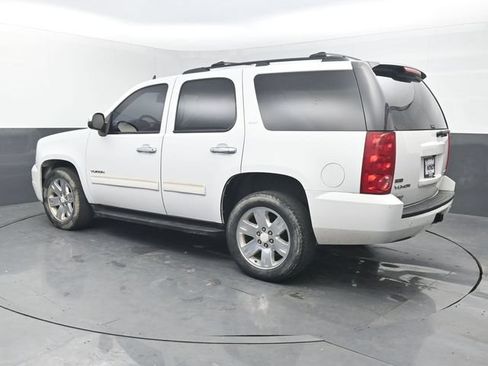 Used 2011 GMC Yukon SLT w/ Regional Value Package RWD image 3