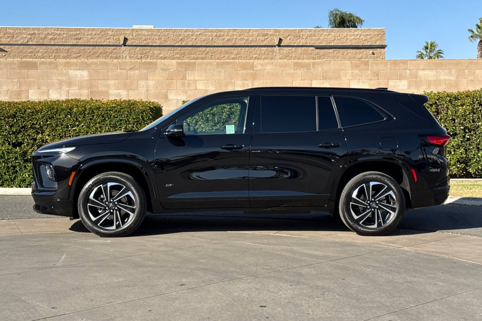 Certified 2026 Buick Enclave Sport Touring FWD image 7