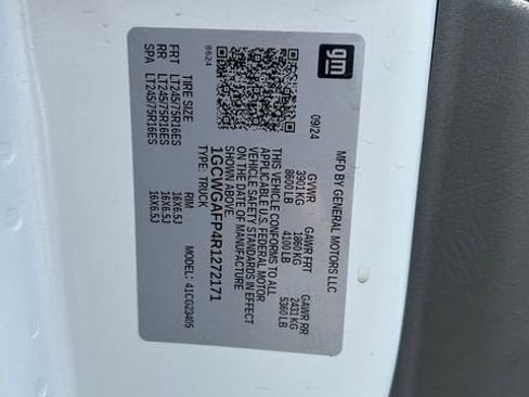 Used 2024 Chevrolet Express 2500 w/ Driver Convenience Package RWD image 24