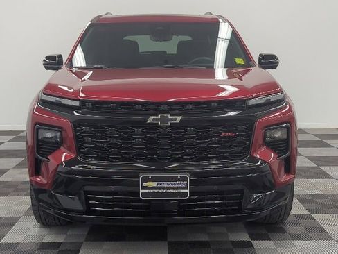 Used 2025 Chevrolet Traverse RS AWD/4WD image 2