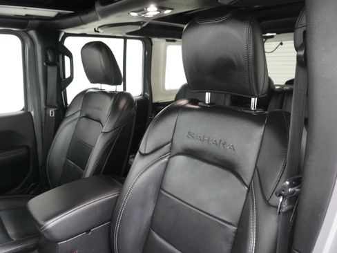 Used 2021 Jeep Wrangler Unlimited Sahara AWD/4WD image 13