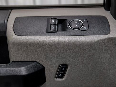 Used 2021 Ford F250 XL w/ Power Equipment Group image 38