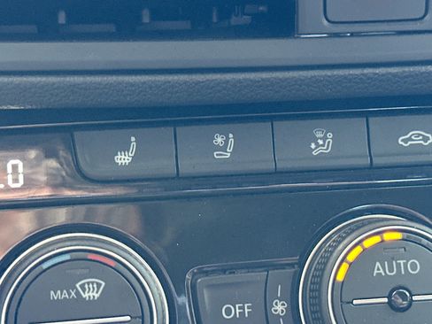 Used 2024 Volkswagen Jetta GLI Autobahn w/ GLI Black Package image 20