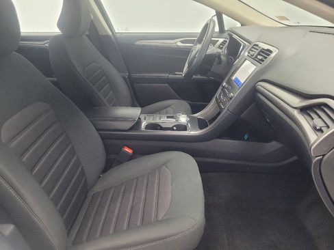 Used 2020 Ford Fusion SE FWD image 21