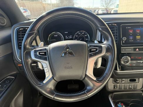 Used 2019 Mitsubishi Outlander GT image 8