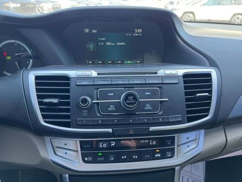 Used 2013 Honda Accord LX image 30