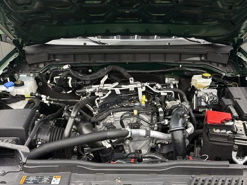 Used 2025 Ford Bronco Outer Banks AWD/4WD image 19