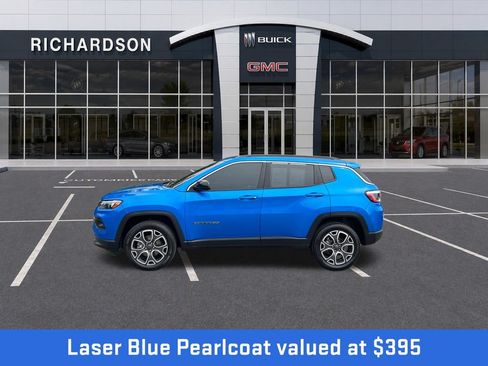 Used 2022 Jeep Compass Latitude AWD/4WD image 2