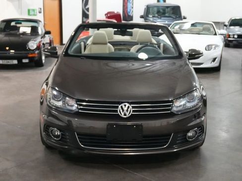 Used 2012 Volkswagen Eos Executive image 2
