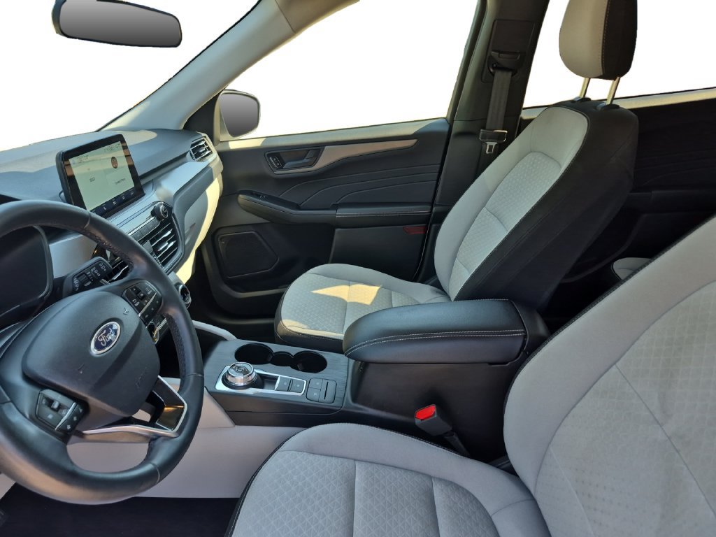 Used 2024 Ford Escape Active FWD image 9