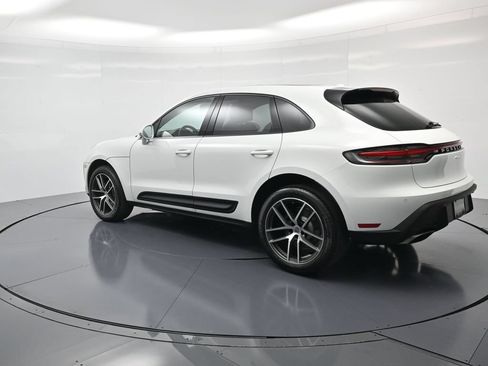 Certified 2026 Porsche Macan AWD/4WD image 3