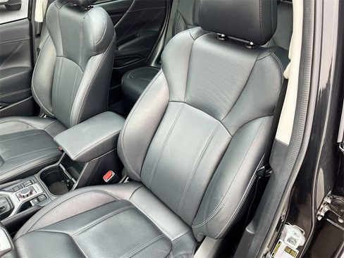 Used 2023 Subaru Forester Touring image 22