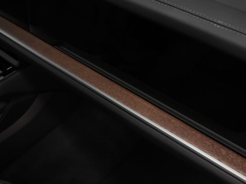 Certified 2024 Porsche Cayenne Coupe AWD/4WD image 25