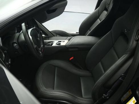 Used 2015 Chevrolet Corvette Z06 w/ 3LZ Preferred Equipment Group RWD image 35