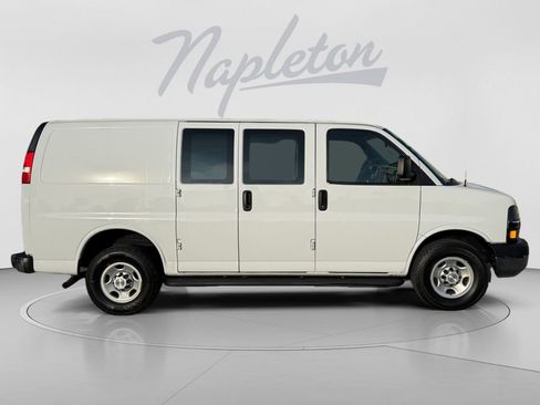 Used 2020 Chevrolet Express 2500 w/ Driver Convenience Package RWD image 9